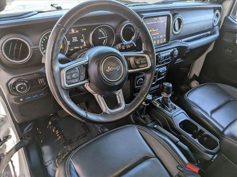 Used 2023 Jeep Wrangler Unlimited Sahara w/ Cold Weather Group AWD/4WD image 10