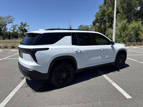 New 2026 Chevrolet Traverse LT w/ Midnight/Sport Edition FWD image 3