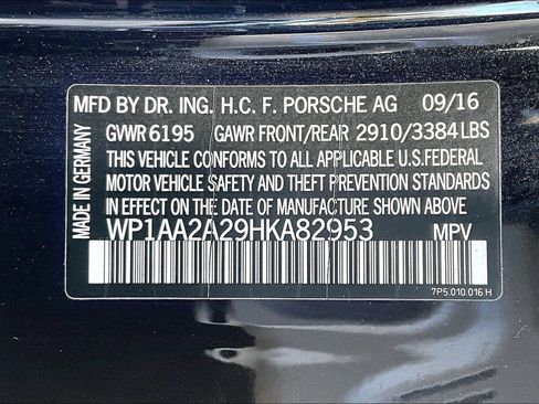 Used 2017 Porsche Cayenne Platinum Edition image 18