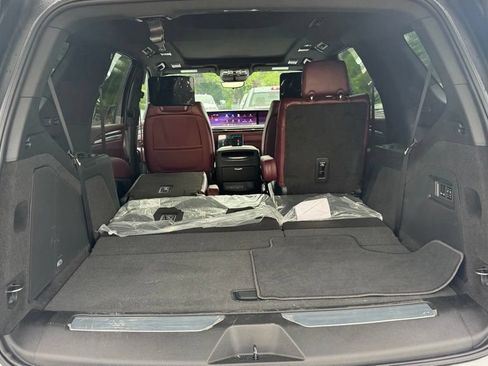 Used 2026 Cadillac Escalade Luxury w/ Touring Package AWD/4WD image 7