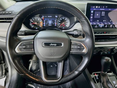 Used 2022 Jeep Compass Limited w/ Sun and Sound Group AWD/4WD image 11