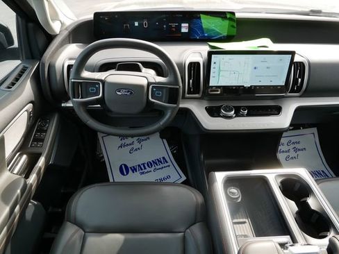 Used 2025 Ford Expedition Max Active image 9