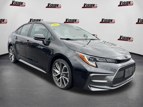 Used 2022 Toyota Corolla SE image 3