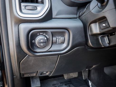 Used 2026 RAM 2500 Laramie AWD/4WD image 21