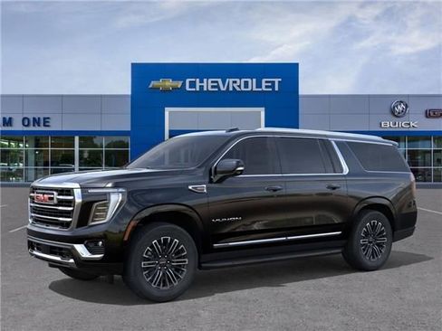 Used 2026 GMC Yukon XL Elevation w/ Elevation Premium Package AWD/4WD image 2