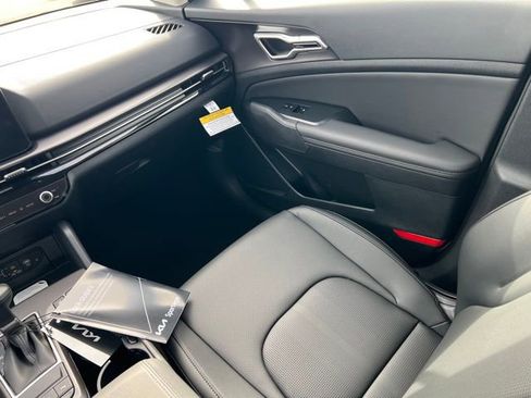 New 2026 Kia Sportage EX FWD image 11