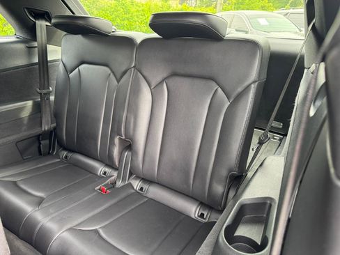 Used 2019 Audi Q7 2.0T Premium Plus AWD/4WD image 28