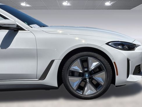 Used 2023 BMW i4 eDrive35 RWD image 34