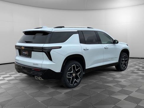 New 2026 Chevrolet Traverse High Country w/ LPO, Floor Liner Package AWD/4WD image 5