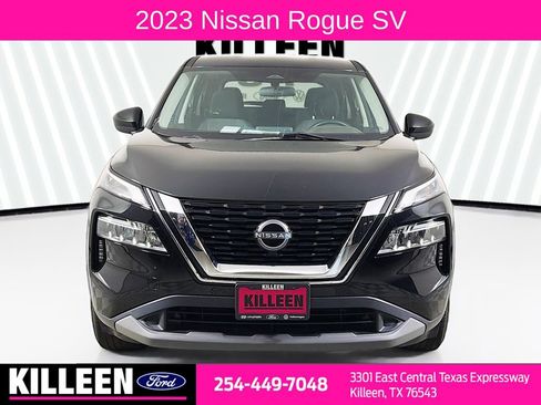 Used 2023 Nissan Rogue SV AWD/4WD image 2