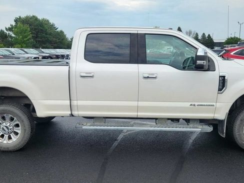 Used 2018 Ford F250 Lariat w/ Lariat Ultimate Package AWD/4WD image 3