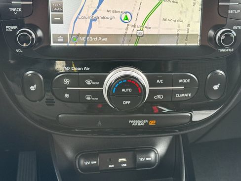 Used 2018 Kia Soul ! w/ Tech Package image 21