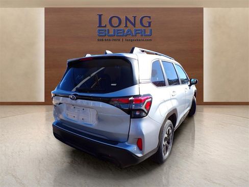 Certified 2025 Subaru Forester Premium image 5