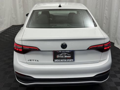 Used 2022 Volkswagen Jetta S image 6
