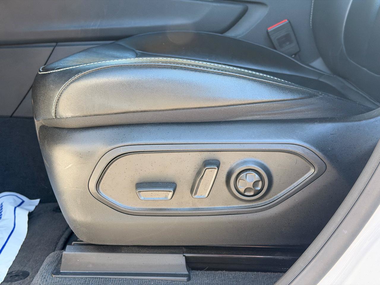 Used 2023 Jeep Grand Cherokee Limited AWD/4WD image 22