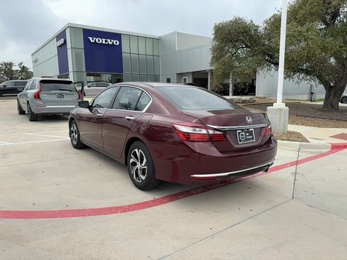 Used 2017 Honda Accord LX image 4