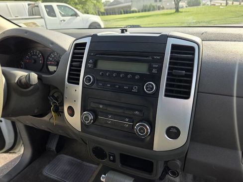 Used 2015 Nissan Frontier S image 24