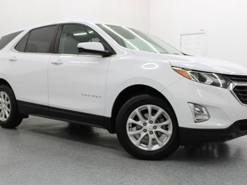 Used 2018 Chevrolet Equinox LT image 1
