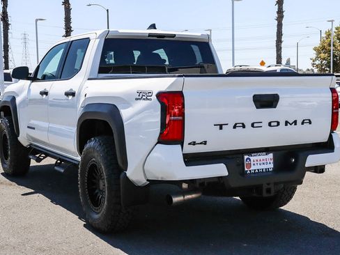 Used 2026 Toyota Tacoma TRD Off-Road AWD/4WD image 9