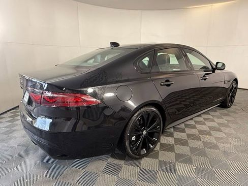 Certified 2024 Jaguar XF R-Dynamic SE image 6