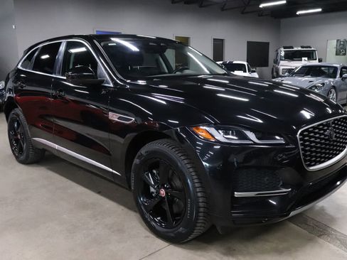 Used 2021 Jaguar F-PACE image 8
