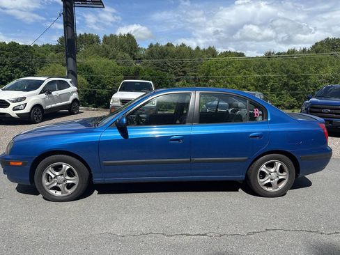 Used 2004 Hyundai Elantra GT FWD image 2