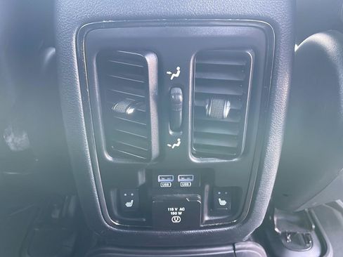 Used 2020 Jeep Grand Cherokee High Altitude AWD/4WD image 28