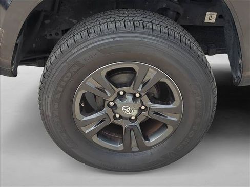 Used 2019 Toyota Tacoma TRD Sport RWD image 9