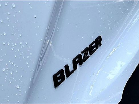 Used 2022 Chevrolet Blazer LT FWD image 22