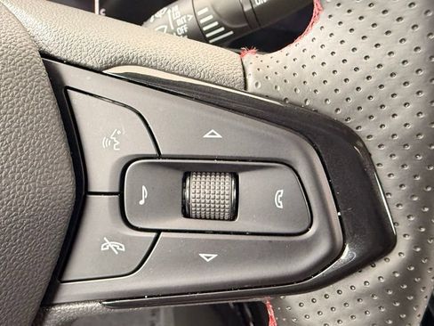 Used 2026 Chevrolet Trax RS FWD image 28
