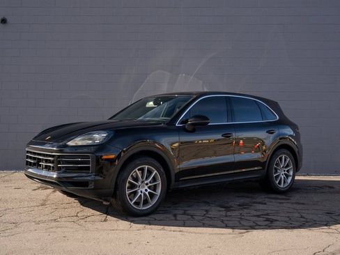 Certified 2024 Porsche Cayenne image 1