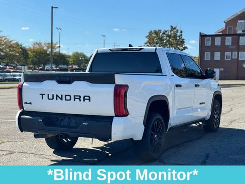 Used 2022 Toyota Tundra SR5 w/ SR5 Convenience Package image 10