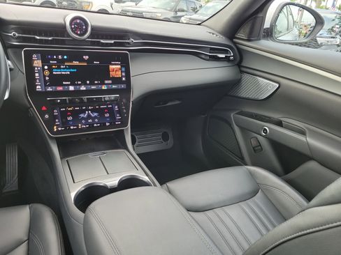 Used 2023 Maserati Grecale GT AWD/4WD image 18