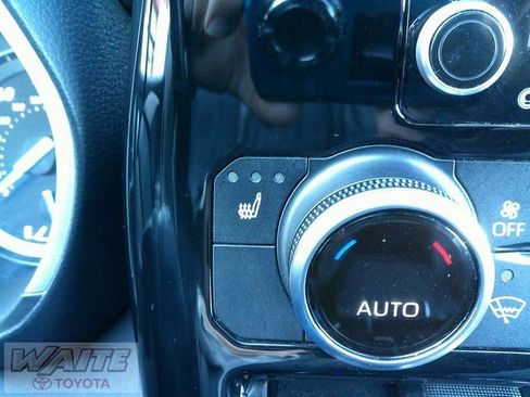 Certified 2021 Toyota Highlander XLE image 20