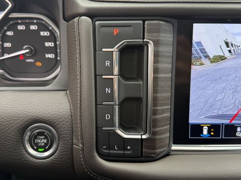 Used 2021 GMC Yukon XL Denali w/ Denali Premium Package image 26