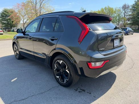 Used 2023 Kia Niro Wind w/ Wind Preserve Package image 6
