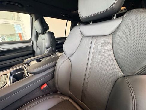 New 2026 Jeep Grand Wagoneer 4WD image 26