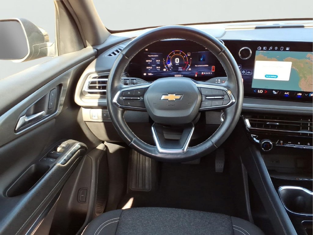 Used 2024 Chevrolet Traverse LT FWD image 22