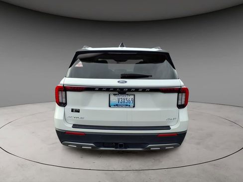 New 2026 Ford Explorer Active w/ Active Comfort Package image 7