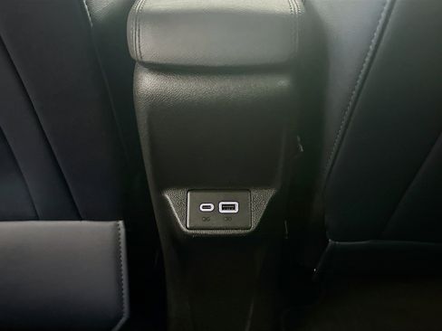 Used 2022 Chevrolet Bolt EUV Premier image 28