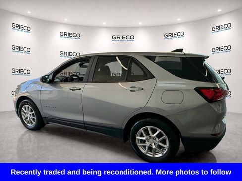 Used 2024 Chevrolet Equinox LS w/ LS Convenience Package FWD image 5
