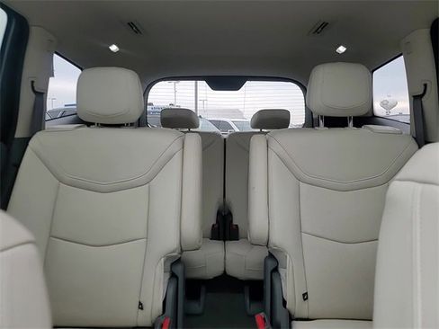 Used 2023 Cadillac XT6 Premium Luxury image 21
