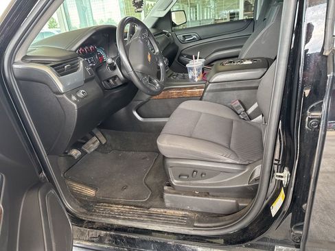 Used 2018 Chevrolet Tahoe LS RWD image 6