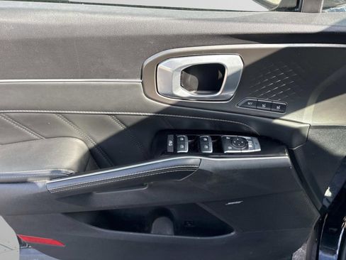 Used 2022 Kia Sorento SX image 25