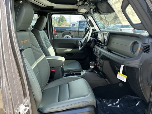 New 2026 Jeep Gladiator Mojave image 4