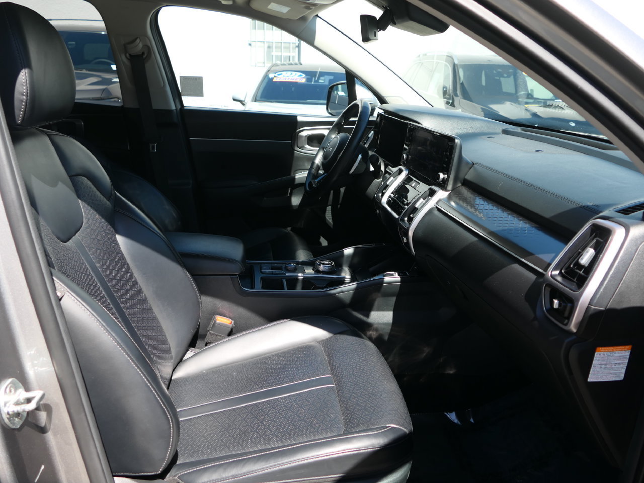 Used 2023 Kia Sorento EX w/ Panoramic Sunroof Package AWD/4WD image 30