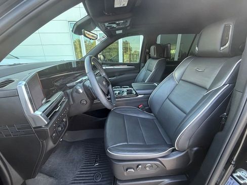 Used 2025 Cadillac Escalade ESV Sport w/ Touring Package AWD/4WD image 8