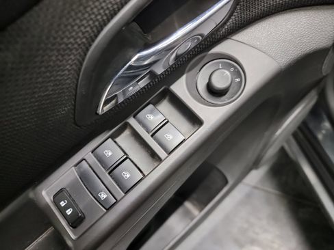 Used 2016 Chevrolet Cruze LT image 14