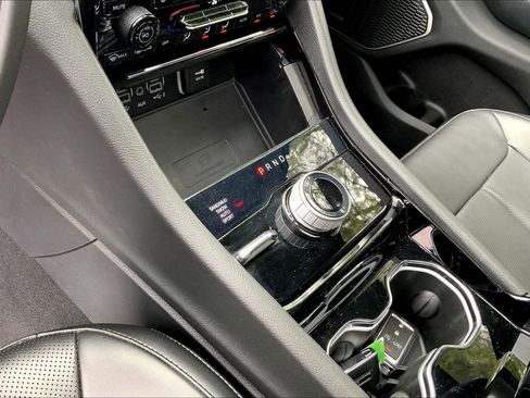 Certified 2023 Jeep Grand Cherokee L Limited w/ Luxury Tech Group II AWD/4WD image 13