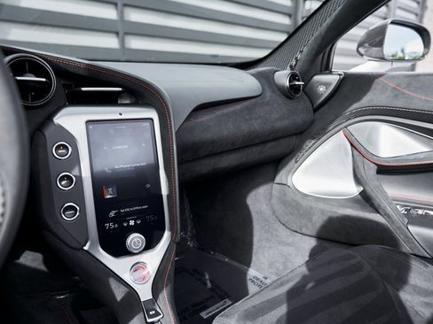 Used 2024 McLaren 750S image 64